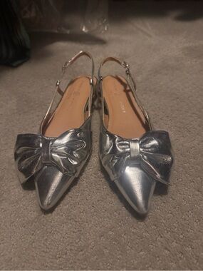 Chinese Laundry Silver Pointed Bow Slingback Flats